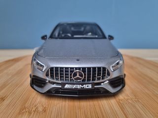 Maqueta Mercedes A45S 1:18