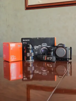 Cámara Sony a7RIII + Objetivo 50mm f/1.8 de Sony