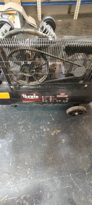 Compresor Cevik 100VC-3M Negro