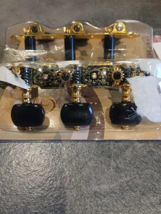 Meccaniche Accordatori per Chitarra