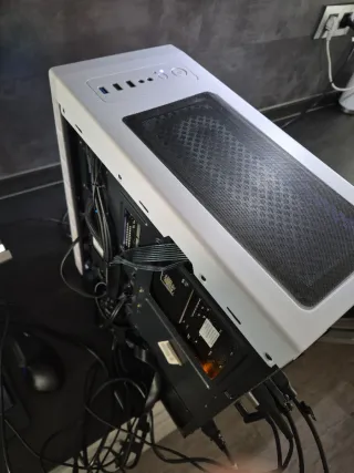 PC Gaming Nfortec Ryzen 5 Pro 24GB SSD HDD