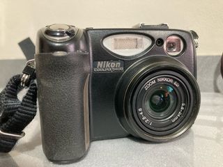 2 Cámaras Digitales Nikon + Accesorios