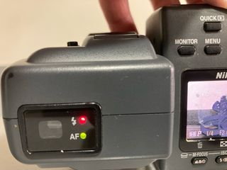 2 Cámaras Digitales Nikon + Accesorios