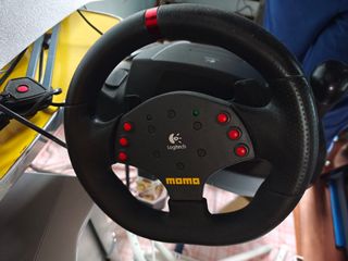 Pack Simracing: Asiento Playseat + Volante Momo