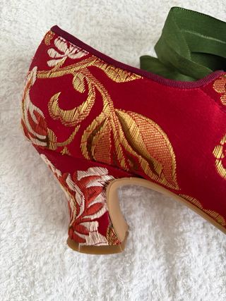 Zapatos Fallera Talla 39 Rojo y Dorado