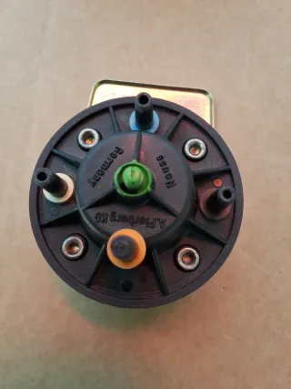 Válvula Presión Mercedes A0001405260