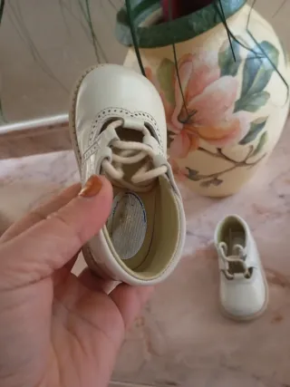 Zapatos crema niño cordones