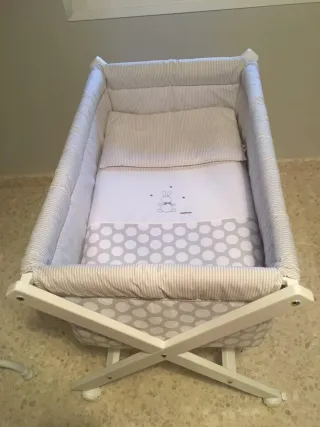 Cuna, minicuna y bañera cambiador