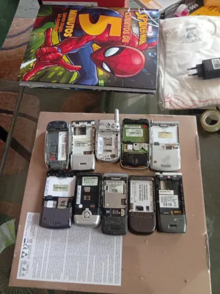 Lote de móviles Motorola, NEC, Vodafone
