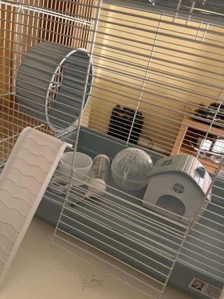 Jaula grande para roedor con accesorios