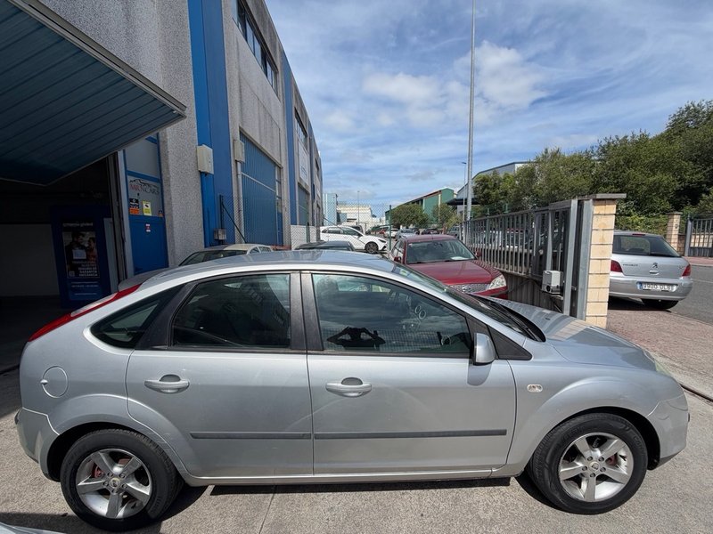 Ford Focus 2006, foto 3