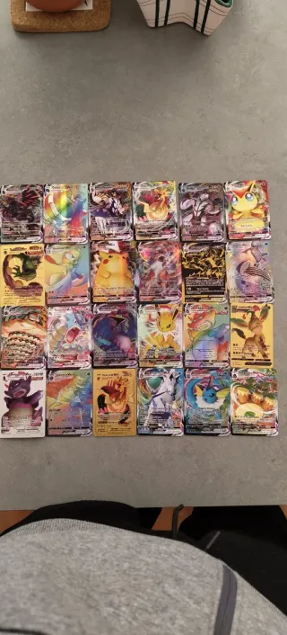 24 Cartas Pokémon Vmax