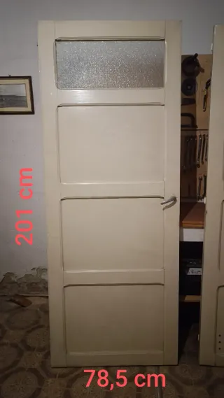 Puertas madera maciza antiguas con cristal