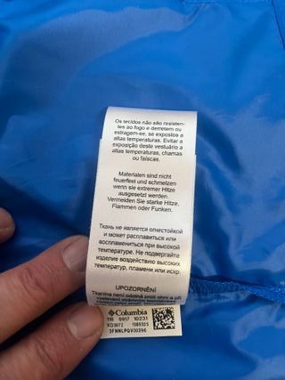 Chaqueta Columbia impermeable azul y negra