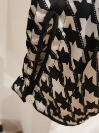 Blusa estampada pata de gallo