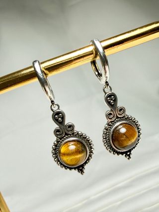 Pendientes de plata con piedra ojo de tigre