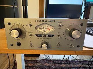 Universal Audio 710 Twin Finity Preamp