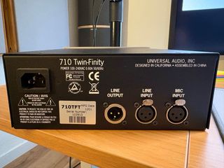 Universal Audio 710 Twin Finity Preamp
