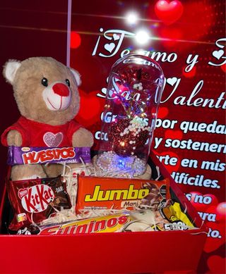 Regalo San Valentín Oso Peluche y Chocolate