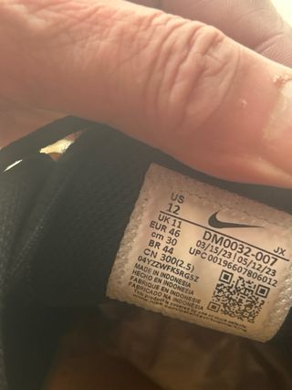 Nike TN Air Max Negro y Dorado