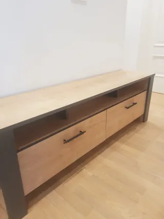 Mueble de madera y metal