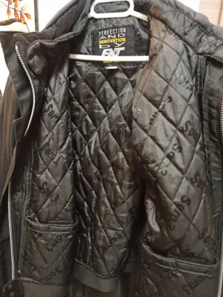 Chaqueta de moto negra