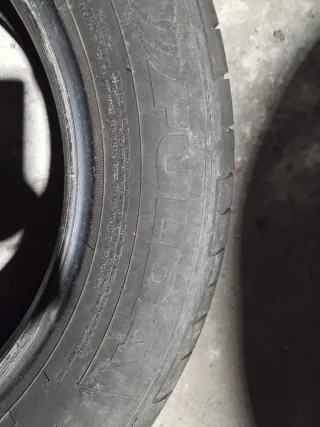 Neumáticos 205/60/16