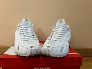 Nike Shox R4 Blancas y Doradas Talla 42