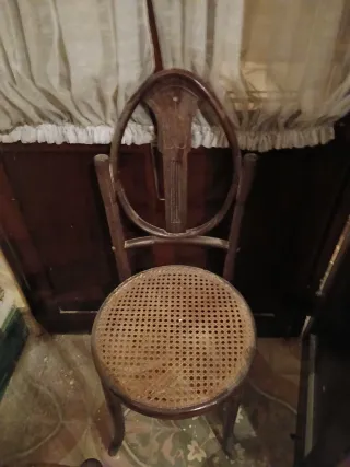 Sillas antiguas de rejilla