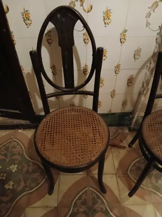 Sillas antiguas de rejilla