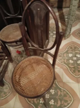 Sillas antiguas de rejilla