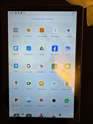 Tablet Android con funda y teclado