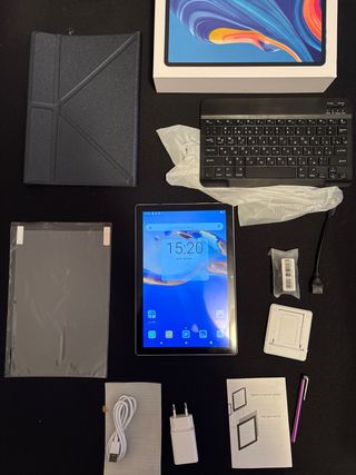 Tablet Android con funda y teclado