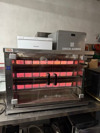 Asador de pollo FECA 3 espadas oerfecto