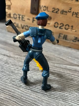 Figura Resident Evil Jill Valentine y Web Spinner