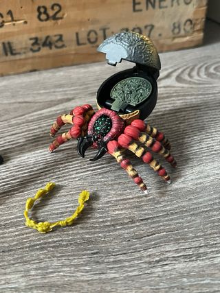 Figura Resident Evil Jill Valentine y Web Spinner