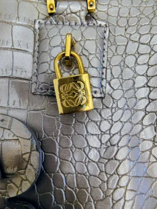 Bolso Loewe Plateado Cocodrilo