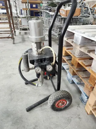 Bomba o equipo de pintura profesional