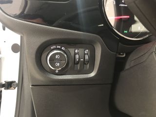 Opel Corsa Elegance 1.2T XHL 100 5p