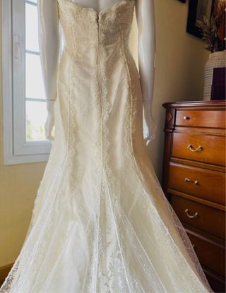 Vestido de Novia Rosa Clará Beige/Blanco de encaje