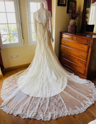 Vestido de Novia Rosa Clará Beige/Blanco de encaje