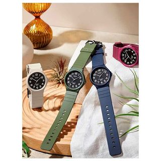 Reloj Casio MQ-24UC-3BDF Verde y Negro