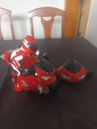 Moto teledirigida Ducati Chicco