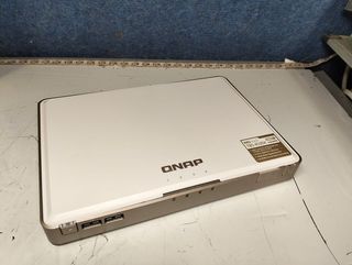 QNAP TBS-453DX-4G-US NAS SSD M.2 4 Bahías 4 GB RAM 10 GbE