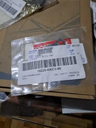 Kymco Grand dink 125cc y otras Junta B Agua