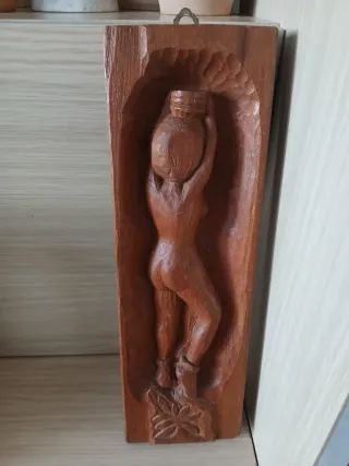 Quadro intaglio legno donna con vaso