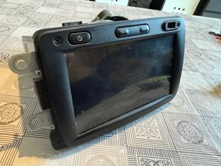 Pantalla MediaNav Dacia Logan