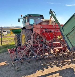 Sembradora neumática Sola 5 metros.