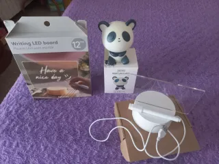 Lote 2 pizarras LED + lámpara panda