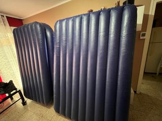 Cama hinchable con separación del suelo
